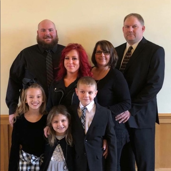 Meet your Posher, Dee dee - Picture 3 of 4